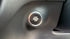 Volvo Xc40 2.0 T4 Momentum Pro 5dr AWD Geartronic Petrol Estate